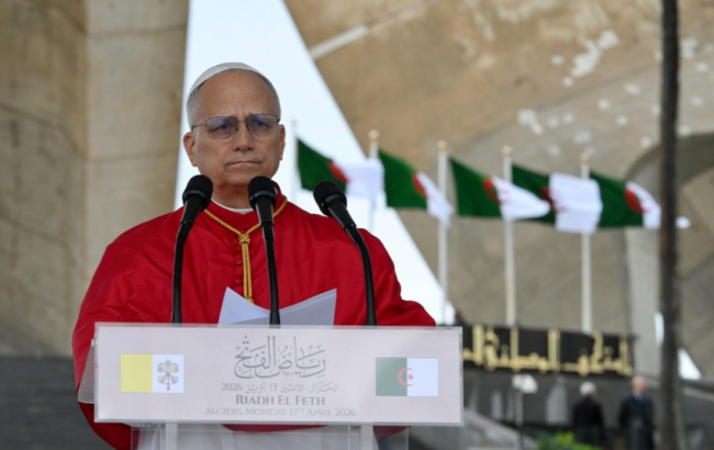 O futuro pertence aos homens e às mulheres de paz: Papa visita Monumento dos Mártires em Argel