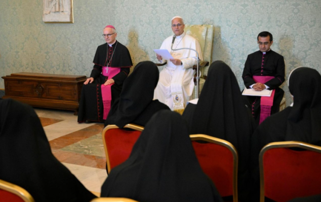 O Papa: no silêncio, cultivar a atenção e ser sensível à voz de quem é ignorado