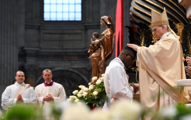 Papa Leão: sacerdotes são canal, não filtro. São de todos para todos
