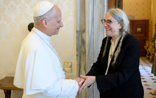 Leão XIV se encontra com Patti Smith