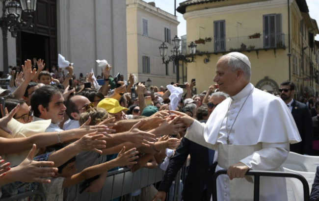 O Papa: a indústria do consumo envenena o coração. Deus nos abre à alegria