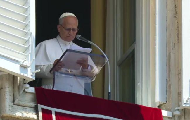 Papa: obcecados por ter e possuir, Jesus nos convida a abraçar a Cruz
