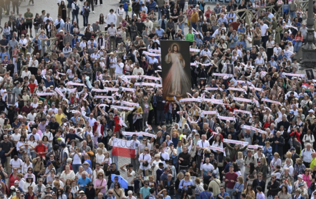 Papa: a fé deve ser alimentada com a Eucaristia todos os domingos, em comunidade